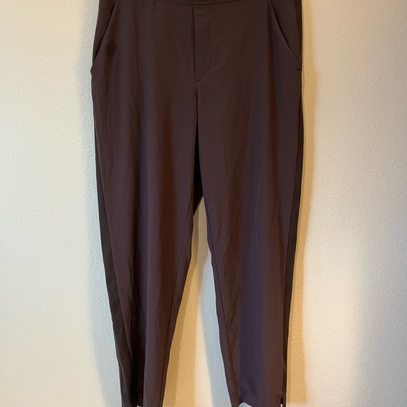 Athleta recycled plastic pants - Picture 1 of 9